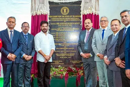 लोकतंत्र के सभी स्तंभों को आपसी सम्मान के साथ काम करना चाहिए: सीएम रेवंत रेड्डी