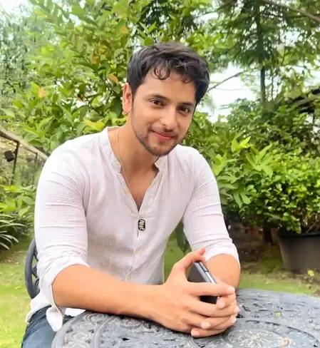 फादर्स डे पर भावुक हुए शिवम खजुरिया, 'पापा मुझे अपने कंधों पर बैठाकर स्कूल छोड़ने जाया करते थे'