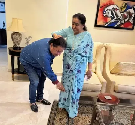 आशा भोसले ने अनूप जलोटा को खिलाए घर के बने कबाब