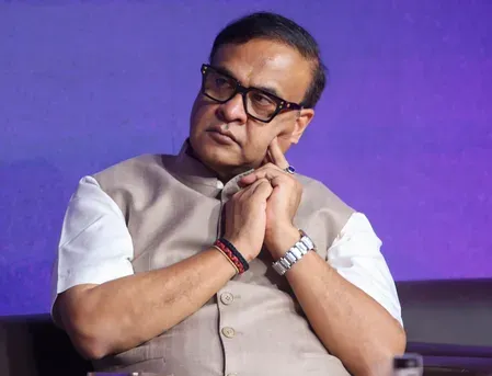 असम बाढ़: जाजी, दिखो, दिचांग नदियाँ खतरे के निशान से ऊपर, CM सरमा ने अपनाया 'समग्र सरकारी' दृष्टिकोण