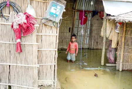 असम बाढ़: अमित शाह ने हिमंता बिस्वा सरमा से की बात, 6 जिलों में 22,124 लोग प्रभावित