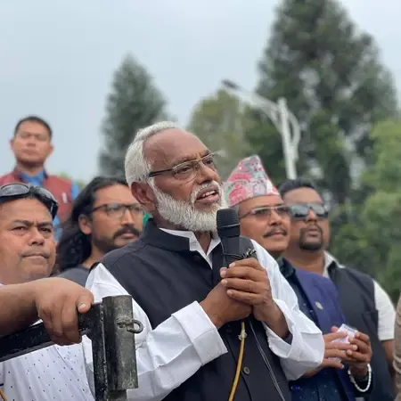 सोशल मीडिया पर प्रतिबंध तुरंत हटाया जाना चाहिए: नेपाल के पूर्व उप पीएम महतो (आईएएनएस साक्षात्कार)