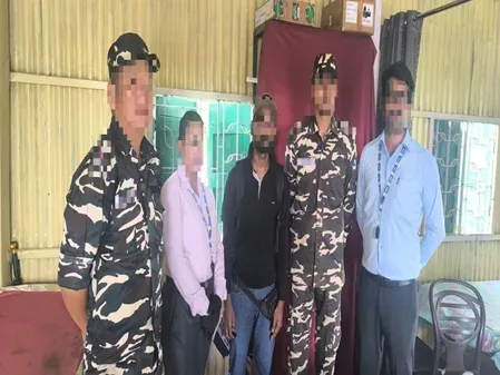 भारत-नेपाल सीमा पर एक्सपायर्ड वीजा के साथ बांग्लादेशी नागरिक गिरफ्तार, SSB ने पानीटंकी पुल पर पकड़ा
