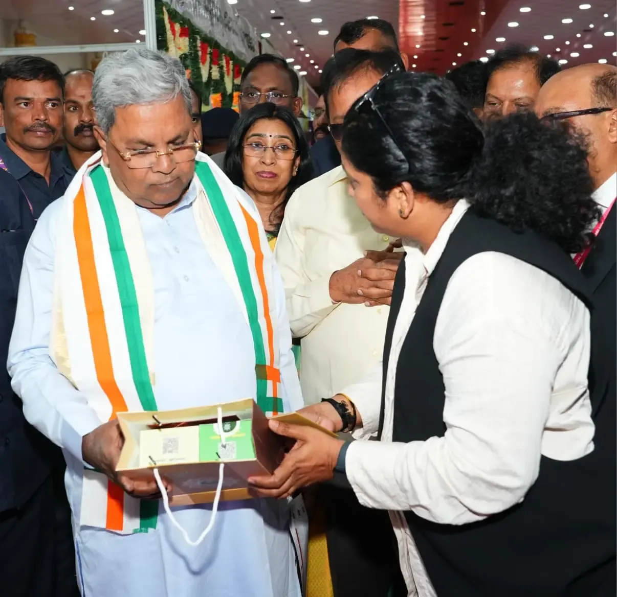 एग्री-टेक राजधानी बने बेंगलुरु — CM सिद्दारमैया का बड़ा विजन, किसानों को AI तकनीक से जोड़ने का आह्वान