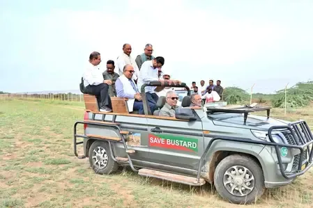 ग्रेट इंडियन बस्टर्ड संरक्षण: भूपेंद्र यादव ने कच्छ के नलिया में सॉफ्ट रिलीज सेंटर का उद्घाटन किया