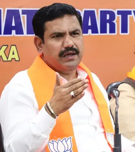कर्नाटक में छात्र की मौत पर सियासत: पुलिस उत्पीड़न के आरोप, भाजपा ने सरकार से मांगा जवाब