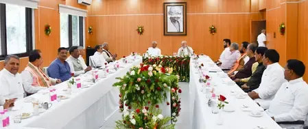 क्या भाजपा उम्मीदवारों के नामों पर मुहर लगाने के लिए जेपी नड्डा के आवास पर बैठक कर रही है?