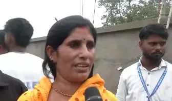 कोलकाता तारातला गोदाम हादसा: मलबे में दबे मजदूरों की चीखें, 13 बचाए गए — बचाव अभियान जारी