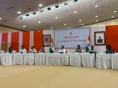 तारातला हादसा: सीएम सुवेंदु अधिकारी ने पीड़ित परिवारों को सौंपे मुआवजा राशि के चेक