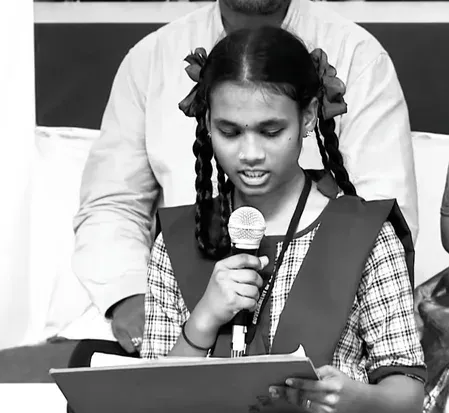 आंध्र प्रदेश के मुख्यमंत्री के साथ मंच साझा करने वाली 10वीं की छात्रा ने आत्महत्या की 