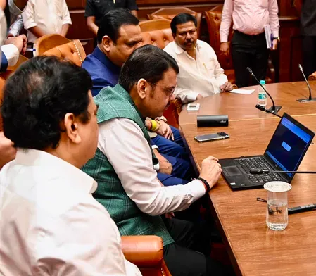 महाराष्ट्र विधानसभा का डिजिटल डैशबोर्ड लॉन्च: CM फडणवीस ने की पारदर्शिता की नई पहल