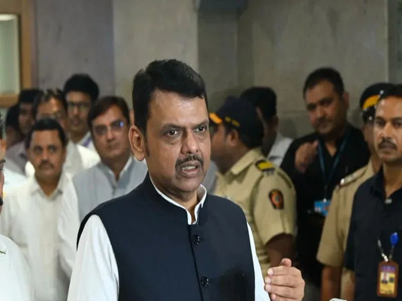 इंद्रायणी बाढ़: CM फडणवीस ने वारकरियों से आलंदी-देहू न जाने की अपील, चारों पुल डूबे