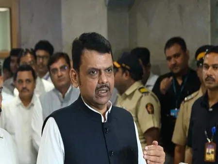सीएम देवेंद्र फडणवीस ने बाढ़ के कारण श्रद्धालुओं से आलंदी और देहू न जाने की अपील की