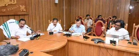 केरल में लगातार बारिश से बाढ़ और भूस्खलन की स्थिति, मुख्यमंत्री सतीशन ने बुलाई आपातकालीन बैठक