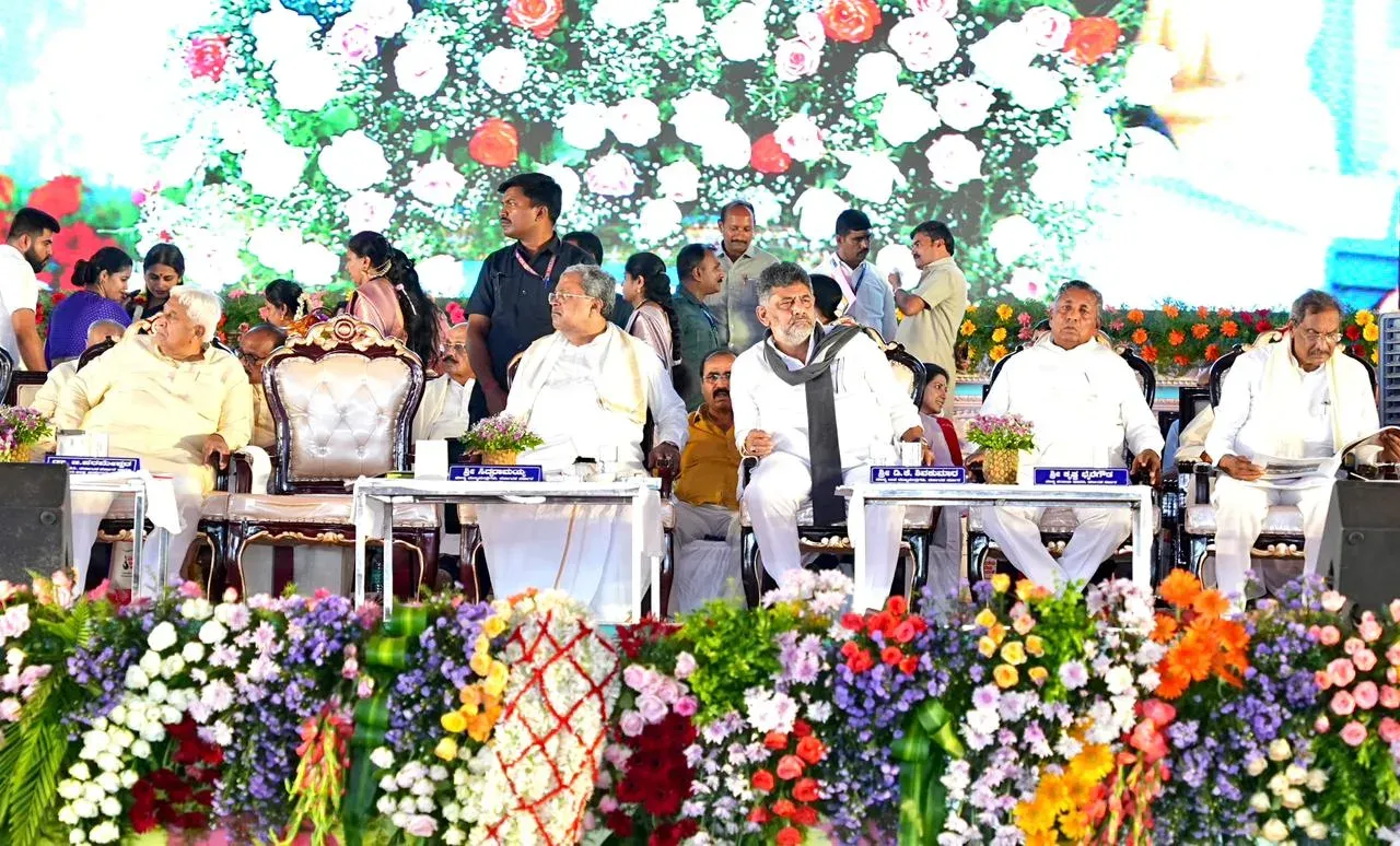 कर्नाटक में कांग्रेस के तीन साल: सिद्धारमैया बोले — 'कर्नाटक मॉडल, गुजरात मॉडल से बेहतर'