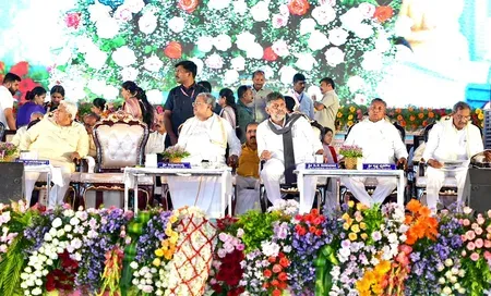 कर्नाटक में कांग्रेस के तीन साल: सिद्धारमैया बोले — 'कर्नाटक मॉडल, गुजरात मॉडल से बेहतर'