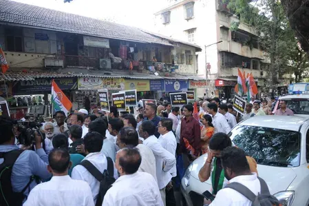 पेट्रोल-डीजल मूल्यवृद्धि के खिलाफ महाराष्ट्र कांग्रेस का विरोध, 8 दिनों में 4 बार बढ़े दाम