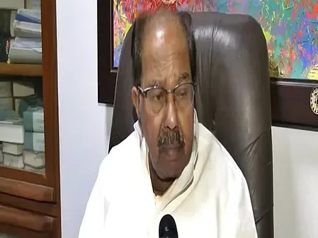 कर्नाटक संकट पार्टी के वरिष्ठ नेताओं की लापरवाही का नतीजा : एम. वीरप्पा मोइली (आईएएनएस एक्सक्लूसिव)