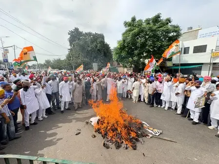 फिरोजपुर में कांग्रेस का बड़ा प्रदर्शन: CEC ज्ञानेश कुमार के इस्तीफे और गिरफ्तारी की मांग