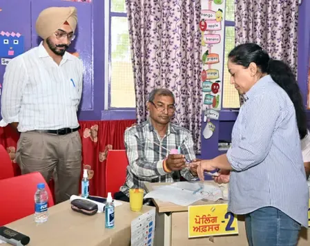 उपचुनाव: लुधियाना-पश्चिम विधानसभा सीट पर वोटों की गिनती जारी