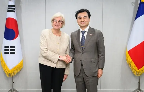 दक्षिण कोरिया और फ्रांस ने सियोल में सुरक्षा और रक्षा सहयोग को बढ़ाने पर किया विचार