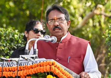 दिल्ली भाजपा अध्यक्ष हर्ष मल्होत्रा ने मतदाता सूची के एसआईआर पर की पहली समीक्षा बैठक