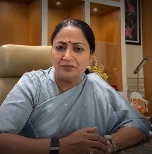 दिल्ली की सीएम रेखा गुप्ता ने परीक्षा प्रणाली में सुधार के लिए पीएम मोदी के कदमों की सराहना की  