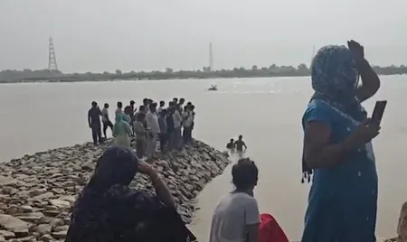 यमुना नदी में नहाते वक्त डूबे चार बच्चे, तीन के शव बरामद; एक की तलाश जारी 