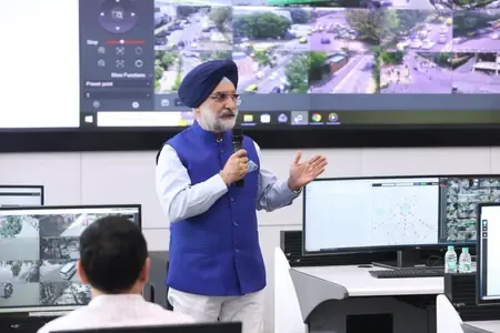 दिल्ली LG टी.एस. संधू ने ICCC में ग्रीष्मकालीन कार्य योजना की समीक्षा की, लू से बचाव पर जोर