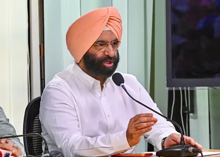पंजाब पेपर लीक: BJP नेता मनजिंदर सिरसा ने शिक्षा मंत्री हरजोत बैंस का इस्तीफा माँगा, AAP पर तीखा हमला