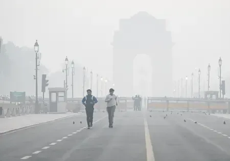 दिल्ली में हवा की गुणवत्ता फिर से 'बहुत खराब' श्रेणी में पहुंची, एक्यूआई 331