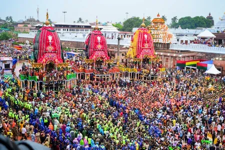 पुरी रथ यात्रा में श्रद्धालु की मौत पर सियासत, विपक्ष ने सरकार को घेरा