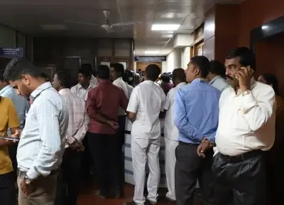 कर्नाटक में लोकायुक्त की जोरदार कार्रवाई: चार जिलों में एक साथ छापेमारी
