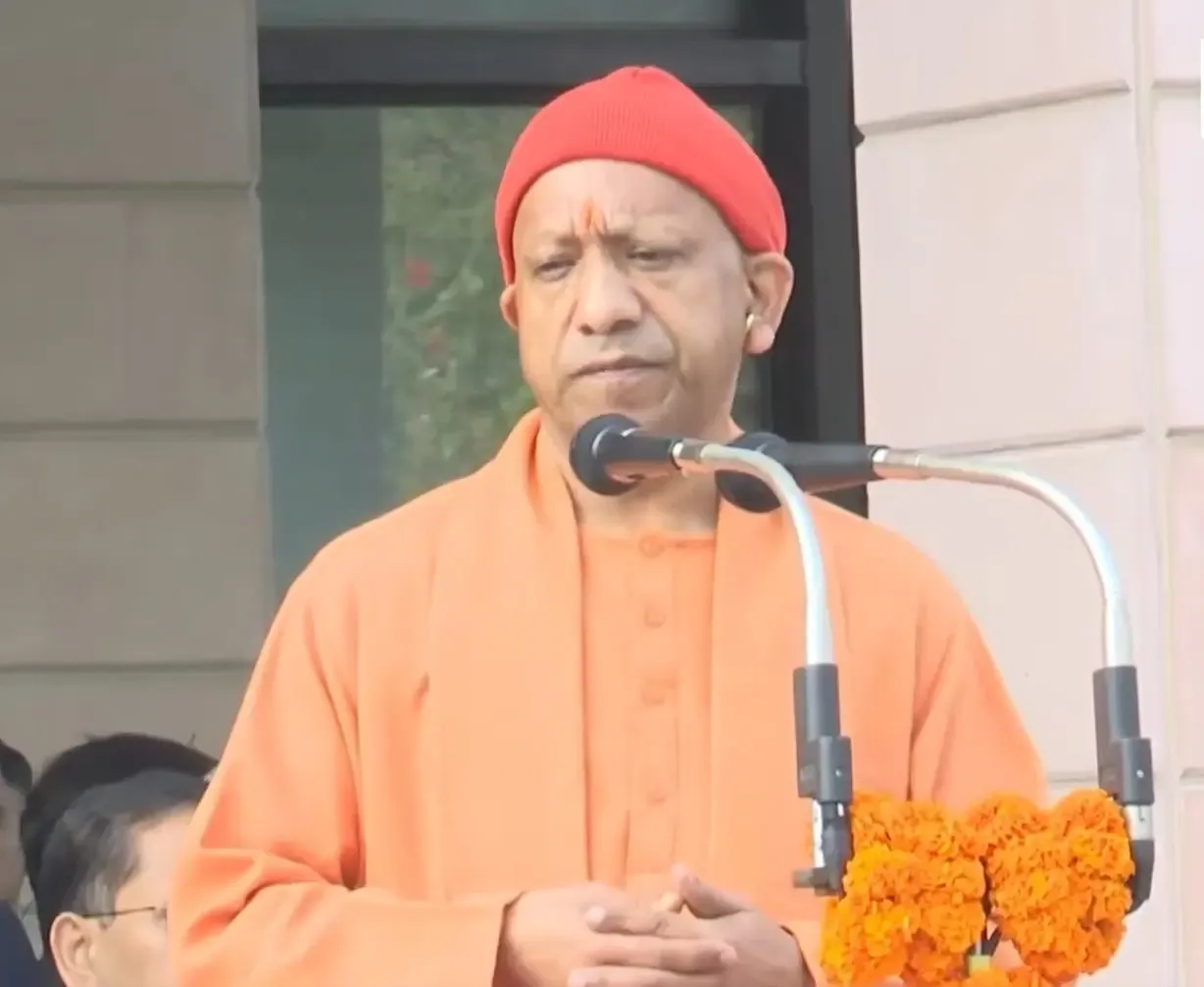 क्या गणतंत्र दिवस पर सीएम योगी का संदेश, संविधान का अपमान स्वतंत्रता सेनानियों का अपमान है?