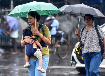 कोलकाता समेत दक्षिण बंगाल में अगले दो दिनों तक बारिश जारी रहेगी: मौसम विभाग 