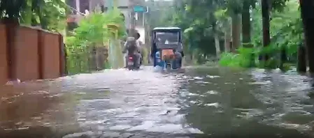बंगाल की खाड़ी में निम्न दबाव: शनिवार से दक्षिण बंगाल में भारी बारिश का अलर्ट, कोलकाता भी प्रभावित