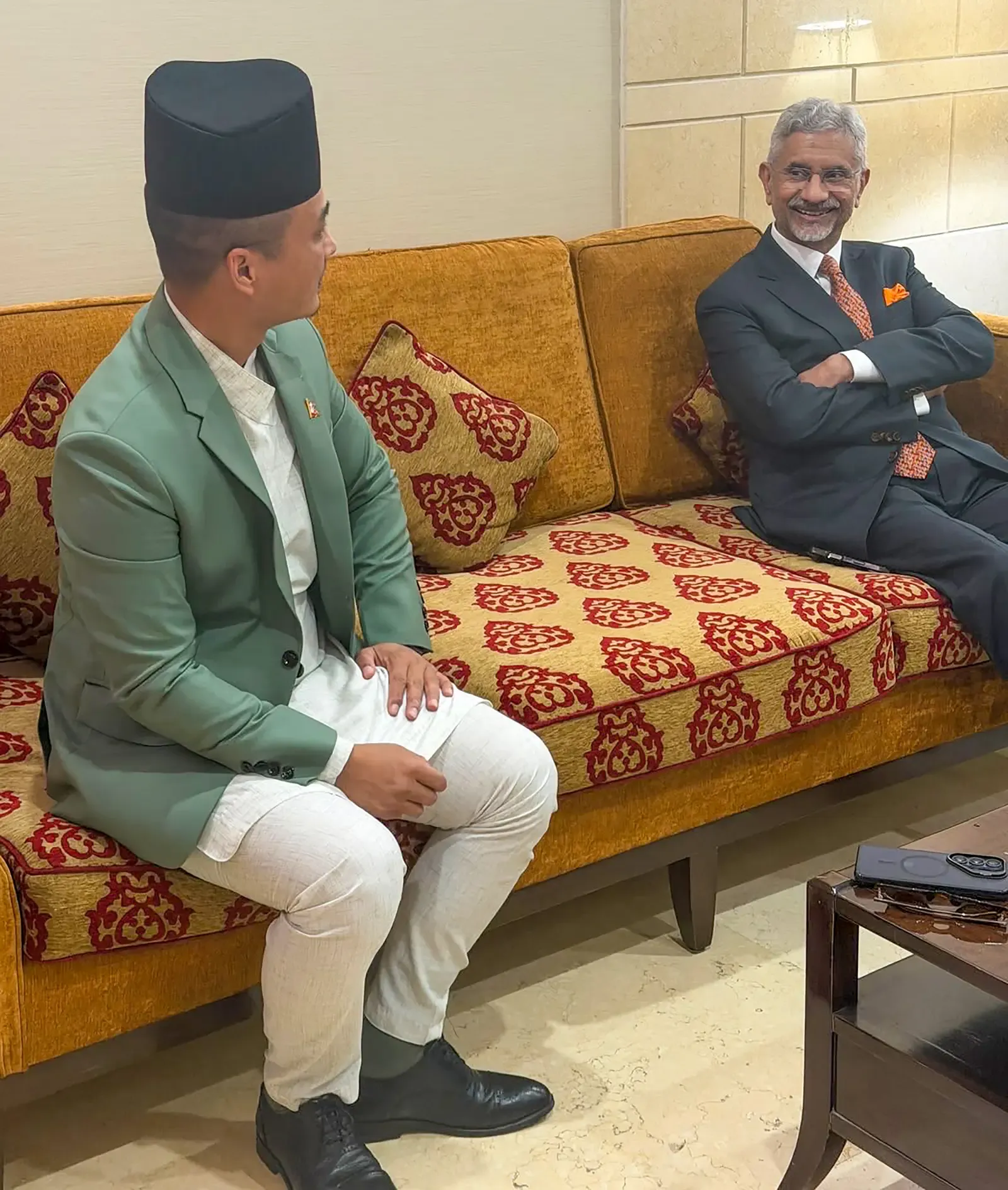 जयशंकर ने नेपाल के गृह मंत्री गुरुंग से की मुलाकात, द्विपक्षीय व सुरक्षा सहयोग पर चर्चा