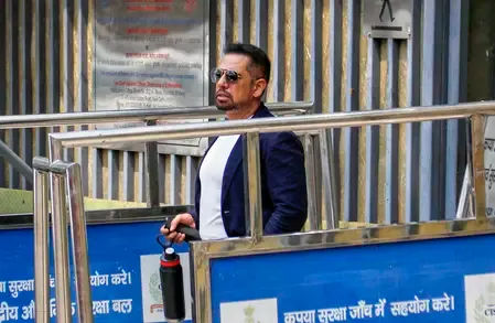 मनी लॉन्ड्रिंग मामले में ईडी ने रॉबर्ट वाड्रा के खिलाफ दाखिल की चार्जशीट