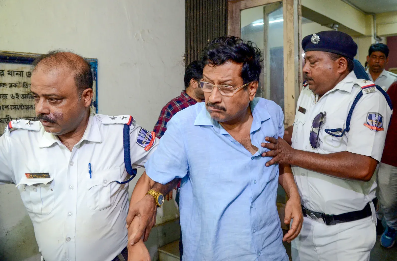 ईडी की बड़ी कार्रवाई: गिरफ्तार पूर्व TMC विधायक सब्यसाची दत्ता के 12 ठिकानों पर एक साथ छापेमारी