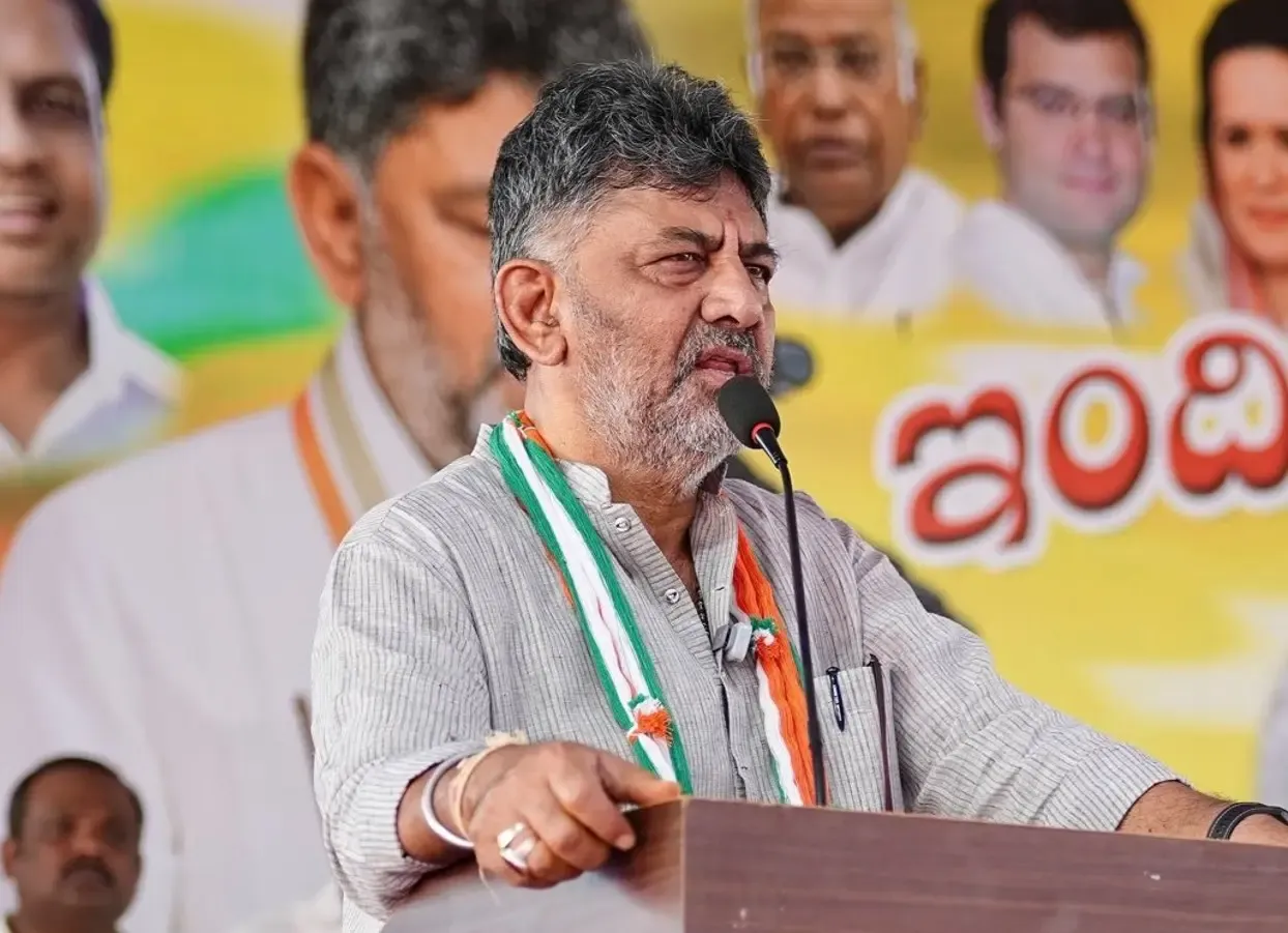 मांड्या में ARAI भूमि आवंटन पर कुमारस्वामी और शिवकुमार आमने-सामने, केंद्र ने माँगा स्पष्टीकरण