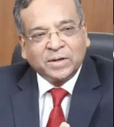 हौज खास में एसी विस्फोट से लगी आग, CCI के पहले चेयरमैन धनेंद्र कुमार (80) का निधन