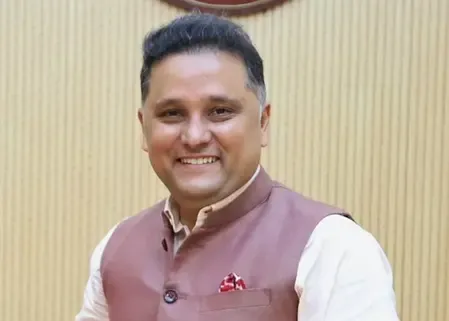 अभिषेक बच्चन के गेमर होने की वजह से बिग बी ने 'एज ऑफ भारत' में दिखाई दिलचस्पी: लेखक अमीश त्रिपाठी 