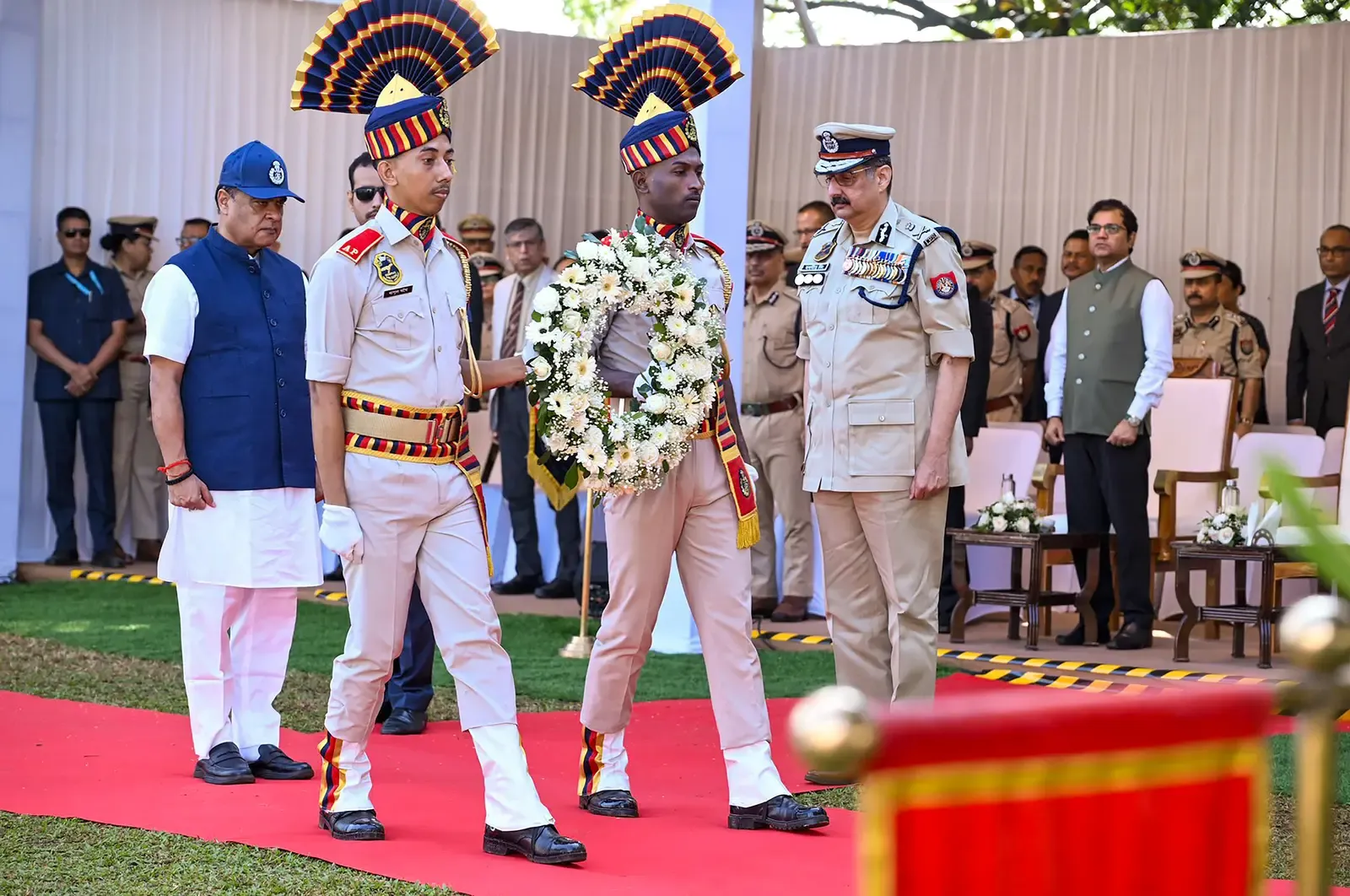 विजयादशमी पर हिमंता बिस्वा सरमा का बड़ा बयान: 'देश के खिलाफ साजिश रचने वाली आसुरी शक्तियाँ दब गई हैं'