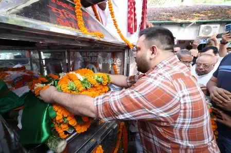 बिहार: राजद नेता बागी कुमार वर्मा का निधन, तेजस्वी यादव ने श्रद्धांजलि अर्पित की