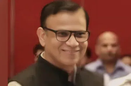 अनुराग कुमार बने दिल्ली के नए पुलिस कमिश्नर, सतीश गोलचा को कार्यकाल से पहले हटाया