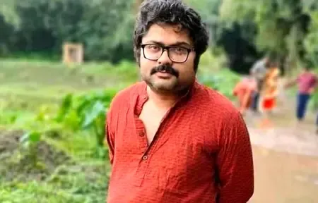 'बांग्ला पक्ष' के संस्थापक गर्ग चटर्जी गिरफ्तार, ईवीएम पर भड़काऊ टिप्पणी का आरोप
