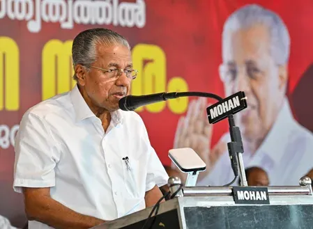 पिनाराई विजयन के बदले तेवर: LDF हार और राजनीतिक दबाव के बाद जनता से जुड़ाव की नई कोशिश