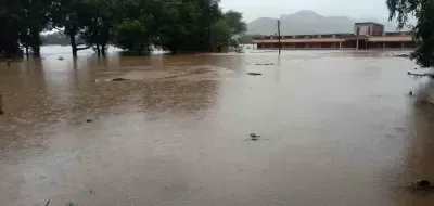 भद्राचलम में गोदावरी का जलस्तर 40 फीट पार, 43 फीट पर जारी होगी पहली बाढ़ चेतावनी