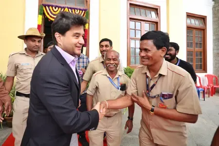 कश्मीर से कन्याकुमारी तक भारतीय डाक का वितरण चैनल व्यापक और गहराई से जुड़ा : ज्योतिरादित्य सिंधिया 