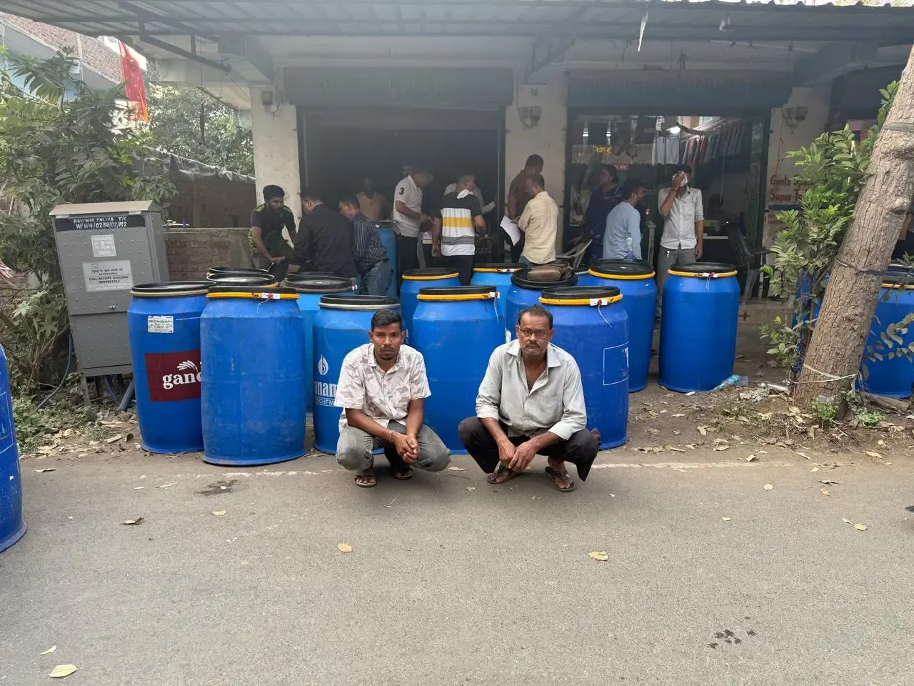 वलसाड पुलिस ने ₹12.67 करोड़ की गांजा मिश्रित टैबलेट जब्त कीं, दो गिरफ्तार — दो फरार